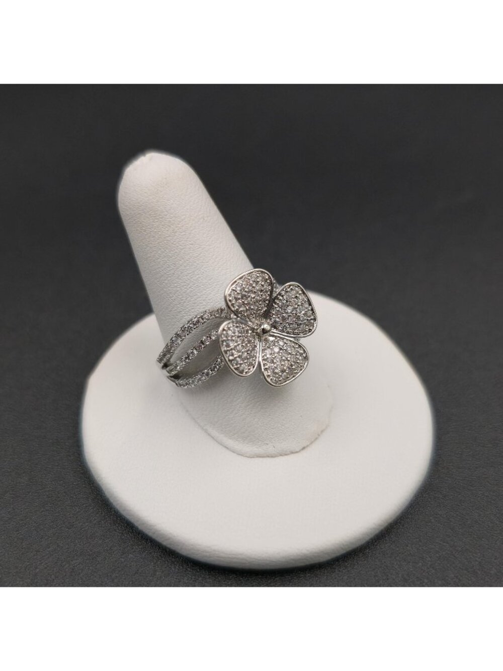 Size 7.75 Lucky Four Leaf Clover Cubic Zirconia Band Ring A7629 - Picture 3 of 8